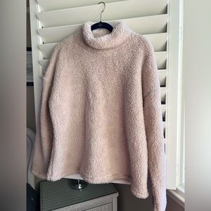 32 Degrees Heat - XL - Furry Turtleneck - NWT - Coconut Ivory